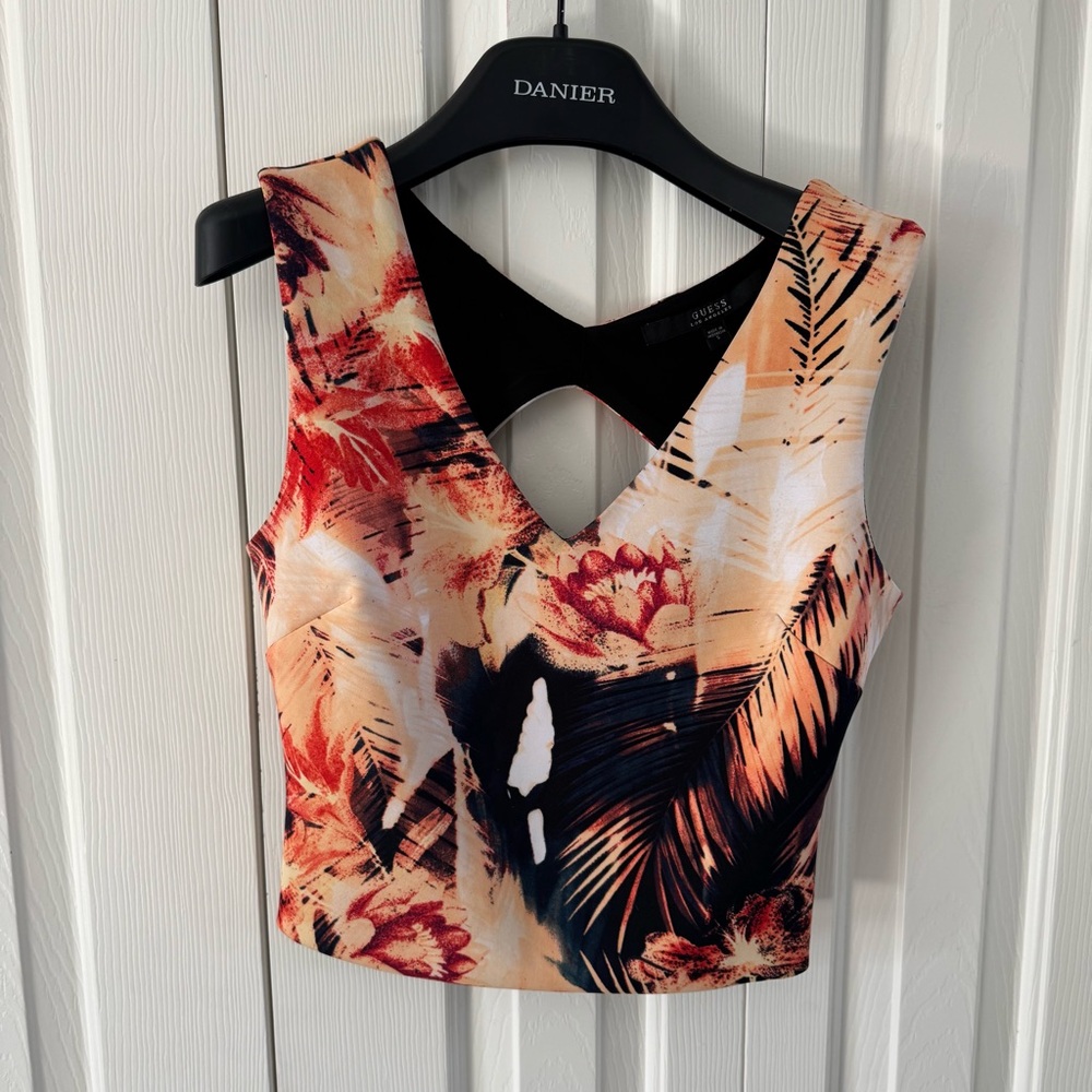 GUESS crop top Small